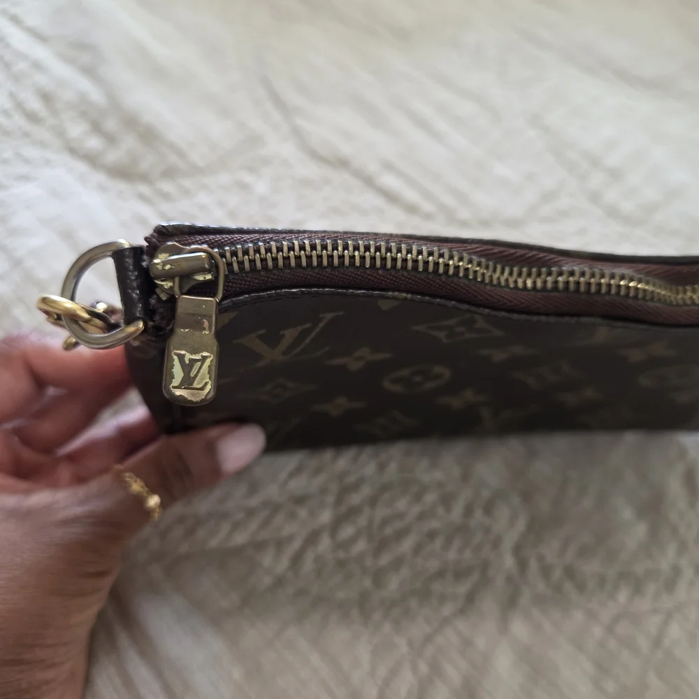Authentic Louis Vuitton Monogram Clutch - Picture 3 of 10
